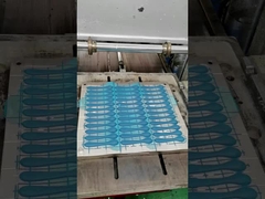 ملعقة الرضاعة للطفل السيليكونية التعبئة المخصصة مع اللون والاستعراض الاختياري