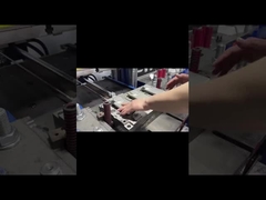 عملية ضغط الزيت لغطاء الهاتف المصنوع من السيليكون